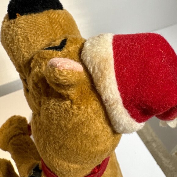 Gemmy Singing Scooby Doo Christmas Plush Holding Candy Cane Toy Tested 7.5" - Picture 13 of 13